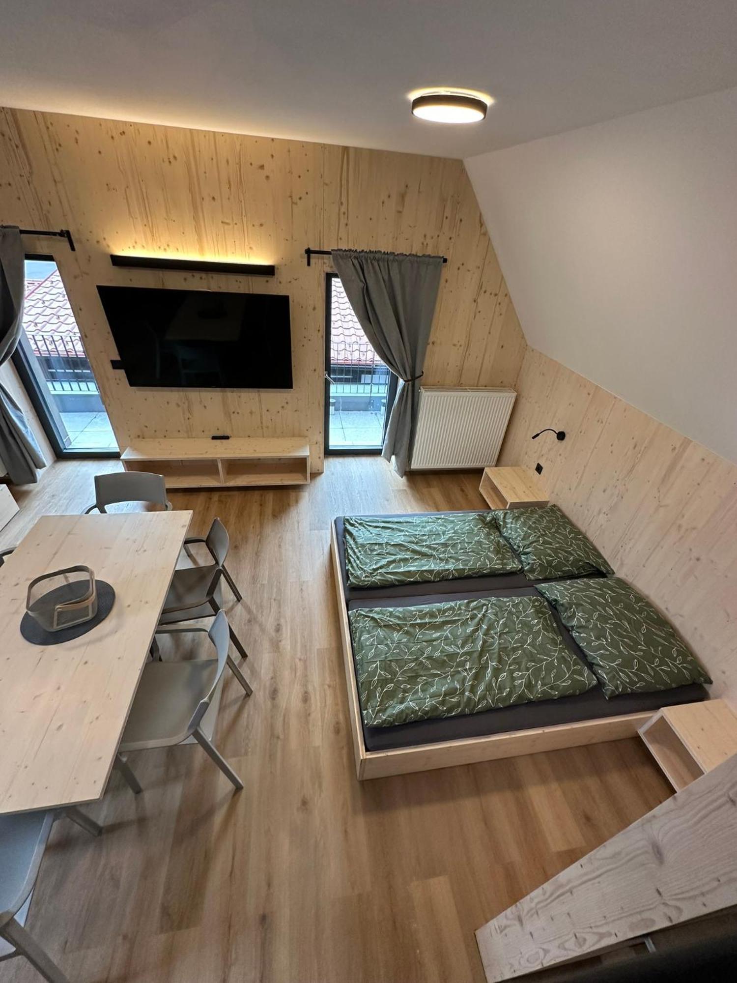 Penzion A Restaurace Pod Sjezdovkou Ченковице Экстерьер фото