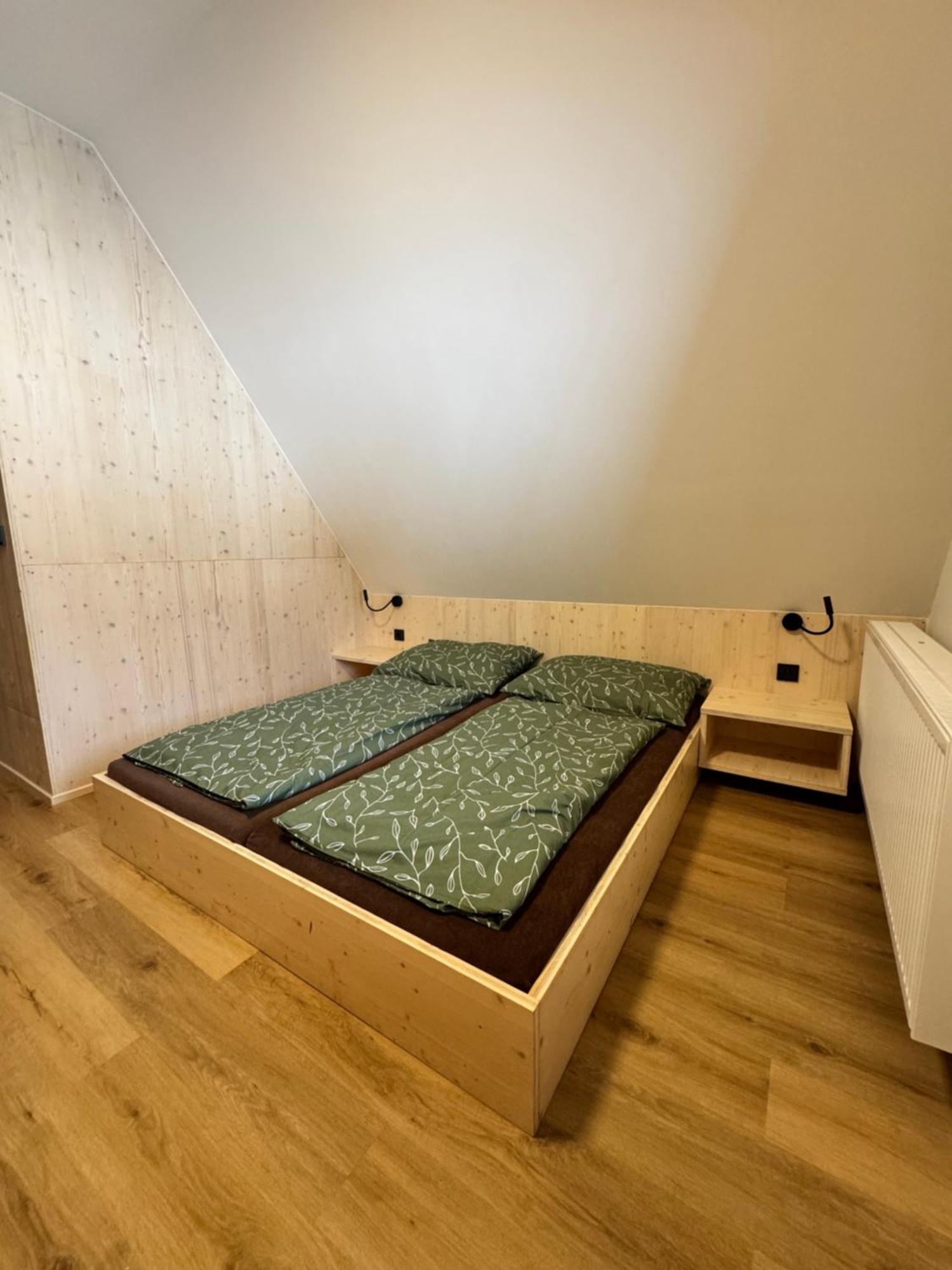 Penzion A Restaurace Pod Sjezdovkou Ченковице Экстерьер фото